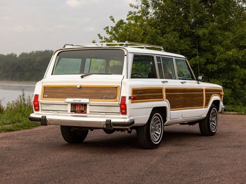 Used 1989 Jeep Grand Wagoneer AWD/4WD image 22