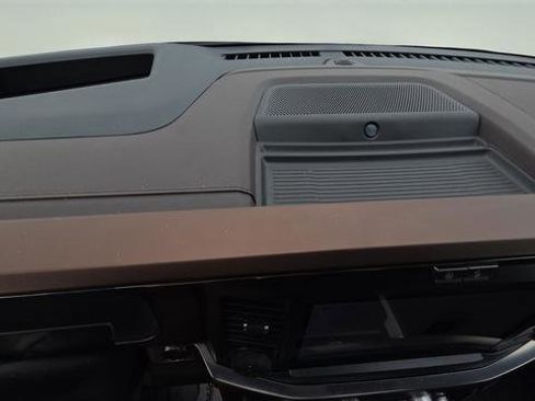 Used 2025 Ford F250 King Ranch w/ FX4 Off-Road Package image 9