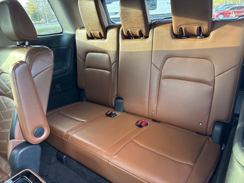 Used 2022 Nissan Pathfinder Platinum w/ Cargo Package image 31