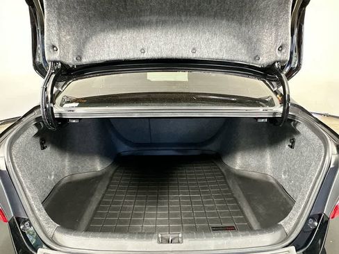 Used 2018 Honda Accord Touring image 21