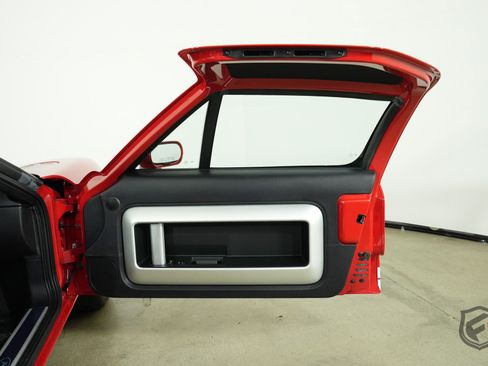 Used 2005 Ford GT image 32