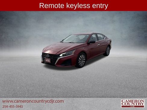 Used 2024 Nissan Altima 2.5 SV image 7