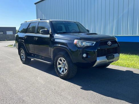 Used 2016 Toyota 4Runner Trail Premium AWD/4WD image 3