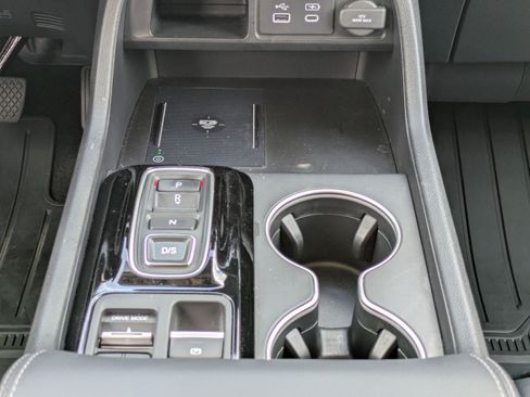 Used 2023 Honda Pilot Touring image 19
