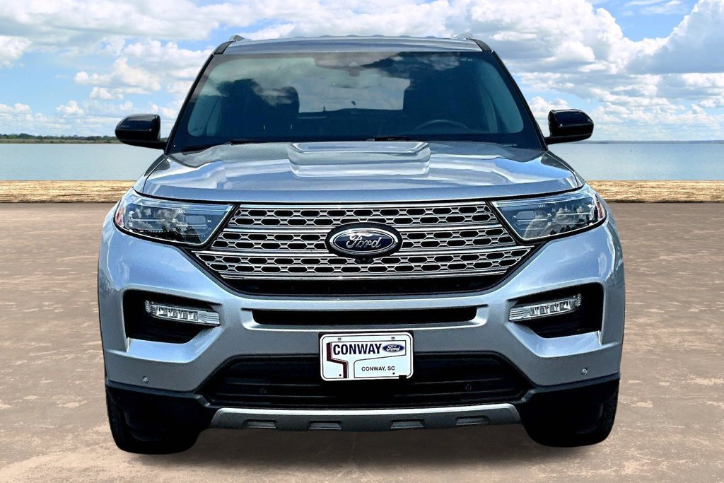Used 2023 Ford Explorer Limited AWD/4WD image 2