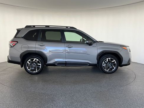 Certified 2025 Subaru Forester Limited w/ Popular Package AWD/4WD image 2