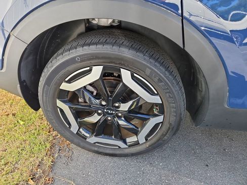 Used 2023 Kia Telluride EX AWD/4WD image 7