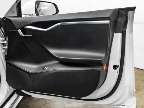 Used 2016 Tesla Model S 75 RWD image 32