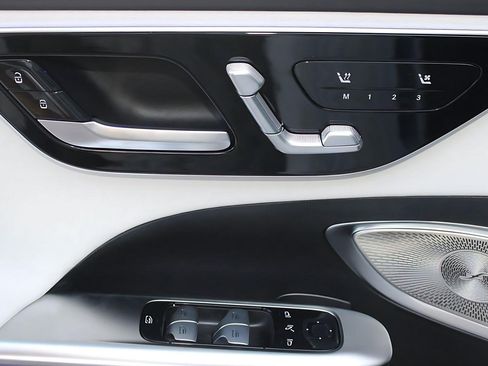 Used 2026 Mercedes-Benz C 300 4MATIC Sedan image 13