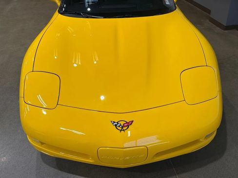 Used 2004 Chevrolet Corvette Convertible w/ Preferred Equipment Group RWD image 44
