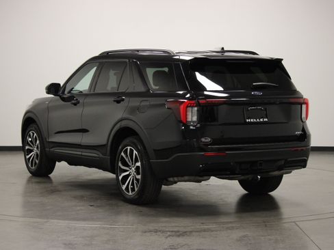 Used 2025 Ford Explorer ST-Line AWD/4WD image 6