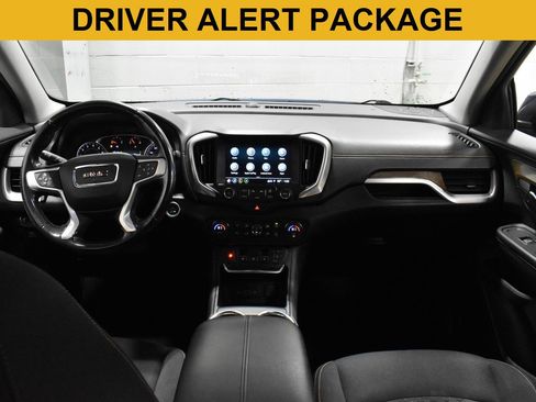 Used 2018 GMC Terrain SLE w/ Driver Convenience Package image 2