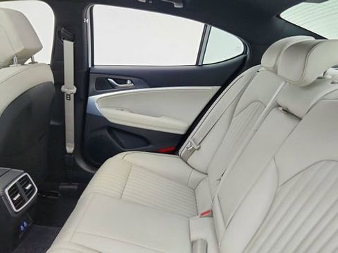 Used 2025 Genesis G70 3.3T Advanced image 30
