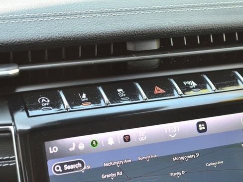 Used 2023 Jeep Grand Cherokee L Limited w/ Rear Seat Video Group I AWD/4WD image 31