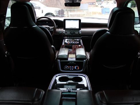 Used 2018 Lincoln Navigator L Black Label w/ Cargo Package image 20