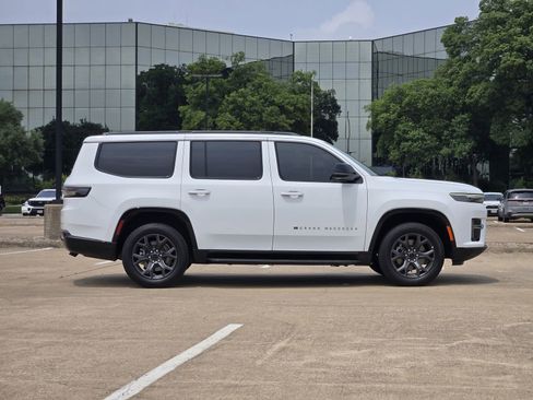 New 2026 Jeep Grand Wagoneer Limited AWD/4WD image 7