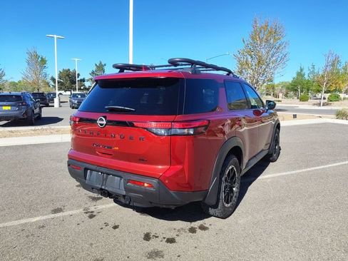 Used 2024 Nissan Pathfinder Rock Creek AWD/4WD image 3