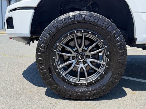 Used 2019 Ford F150 XLT w/ Equipment Group 302A Luxury AWD/4WD image 10