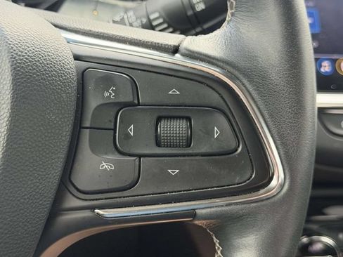 Used 2023 Buick Encore GX Essence w/ Experience Buick Package FWD image 28