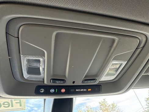 Used 2019 Chevrolet Silverado 1500 Custom w/ Custom Value Package image 20