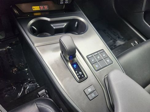 Used 2025 Lexus UX 300h FWD w/ Accessory Package (Z2) image 22