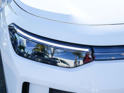 New 2026 Volkswagen Tiguan SE image 14