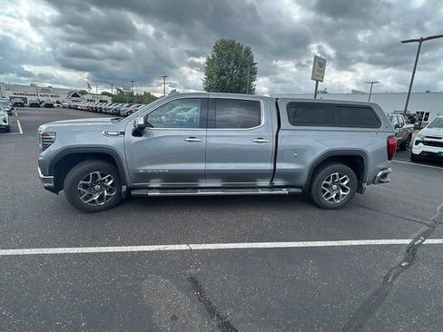 Used 2023 GMC Sierra 1500 SLT w/ SLT Premium Package AWD/4WD image 3
