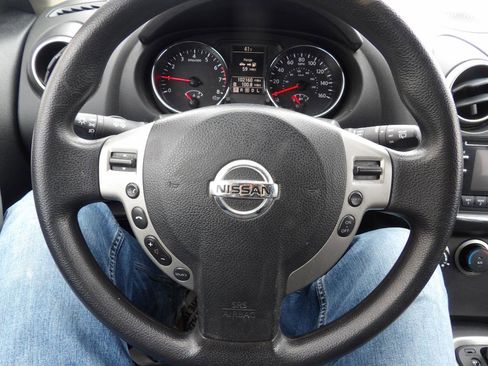 Used 2013 Nissan Rogue SV image 12