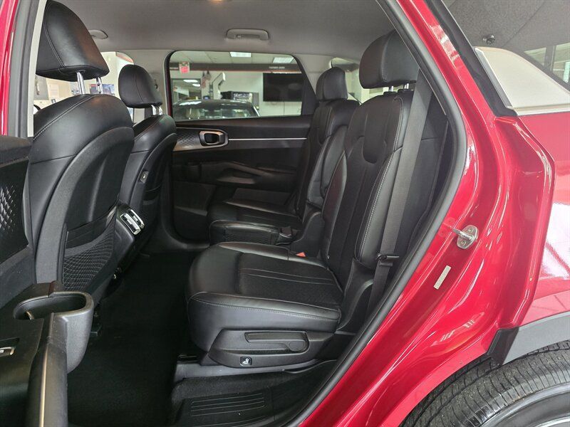 Used 2022 Kia Sorento S AWD/4WD image 12