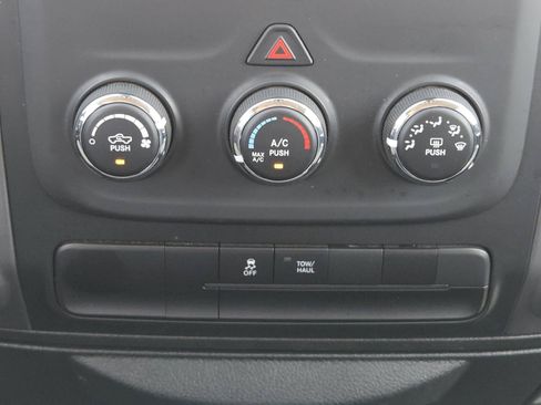 Used 2024 RAM 1500 Classic SLT AWD/4WD image 15