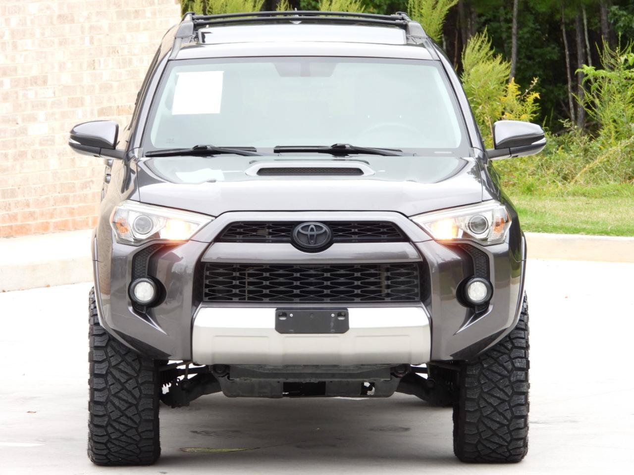 Used 2018 Toyota 4Runner TRD Off-Road Premium AWD/4WD image 35