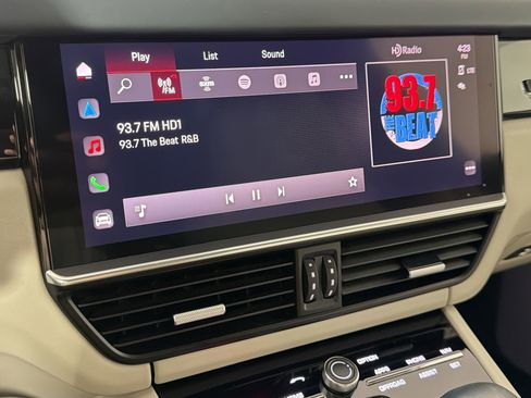 Certified 2023 Porsche Cayenne image 23