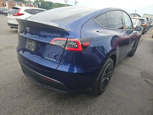 Used 2023 Tesla Model Y AWD image 2