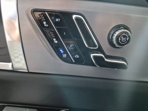 New 2026 Cadillac Vistiq Platinum w/ LPO, Floor Liner Package image 18