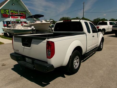 Used 2019 Nissan Frontier S RWD image 7