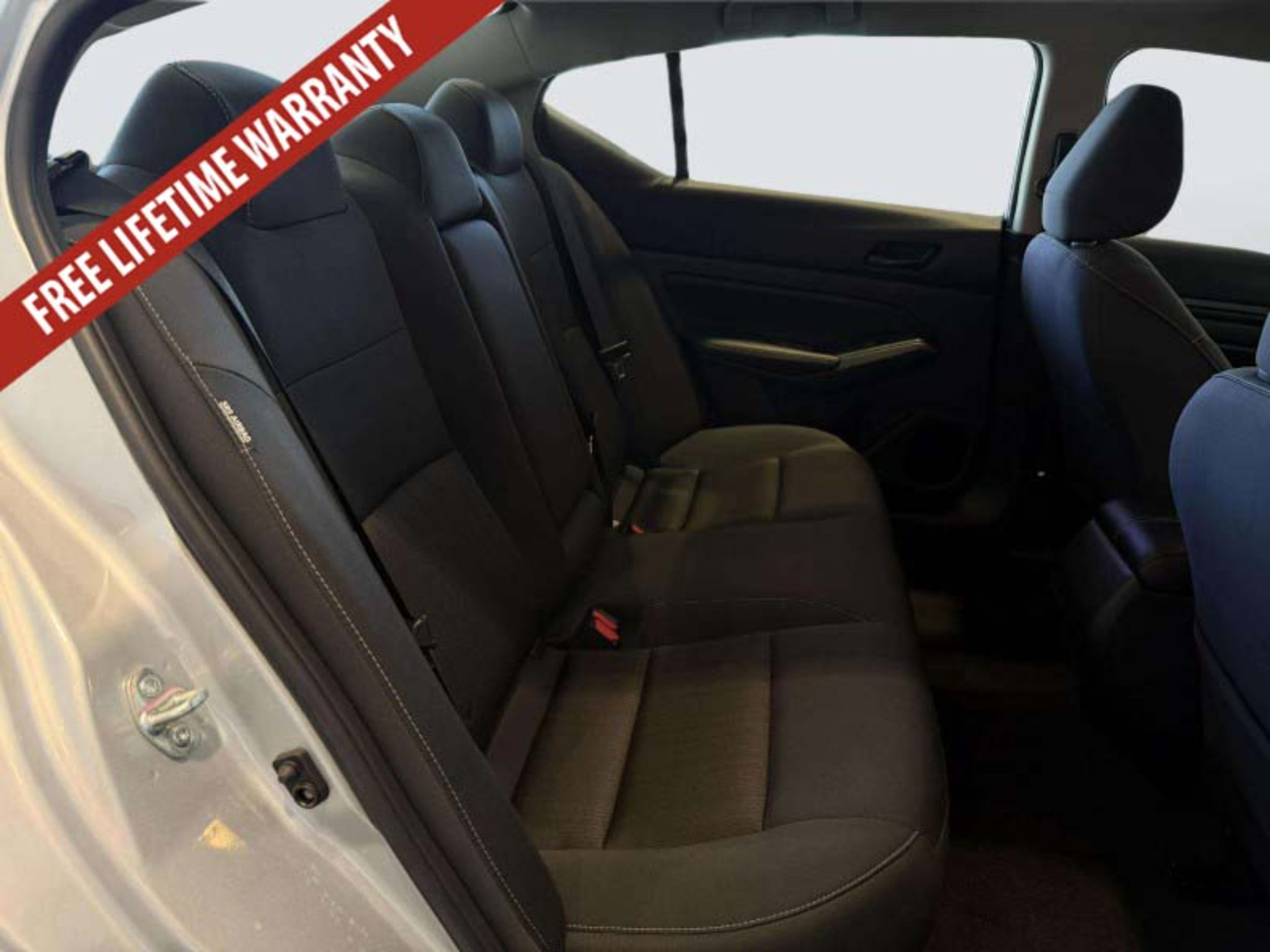 Used 2025 Nissan Altima 2.5 SV FWD image 30