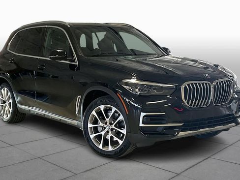 Used 2022 BMW X5 xDrive40i w/ Premium Package image 3