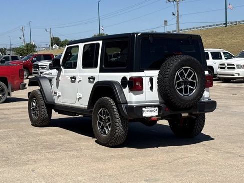 Used 2026 Jeep Wrangler Unlimited Rubicon AWD/4WD image 9