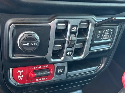 Used 2020 Jeep Wrangler Unlimited Rubicon AWD/4WD image 25