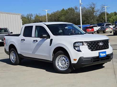 New 2025 Ford Maverick XL image 2