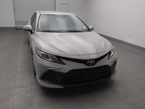 Used 2022 Toyota Camry LE image 14