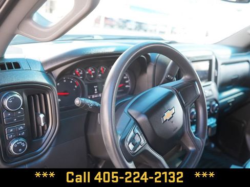 Used 2025 Chevrolet Silverado 2500 Custom w/ Custom Value Package AWD/4WD image 19