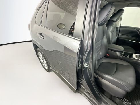 Used 2025 Toyota RAV4 XLE Premium FWD image 28