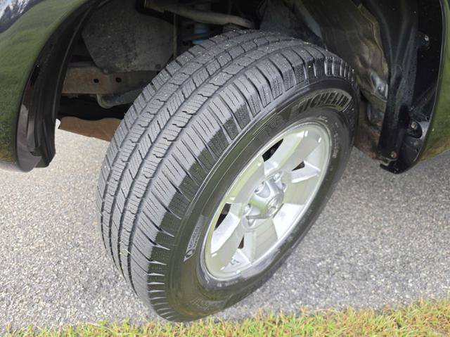 Used 2006 Toyota Tacoma PreRunner w/ TRD Sport Pkg #3 RWD image 9