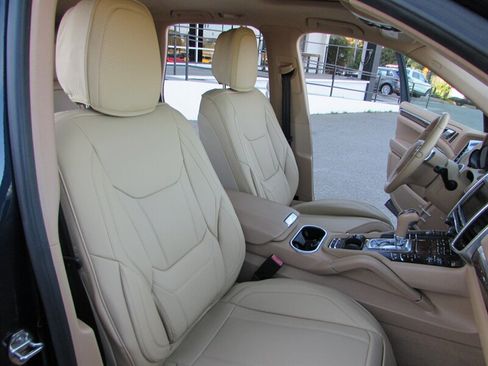 Used 2013 Porsche Cayenne image 27