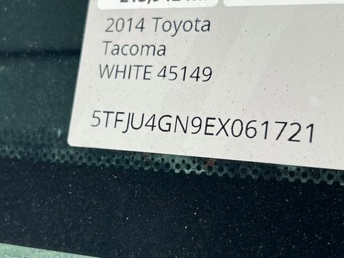 Used 2014 Toyota Tacoma PreRunner w/ SR5 Package image 23