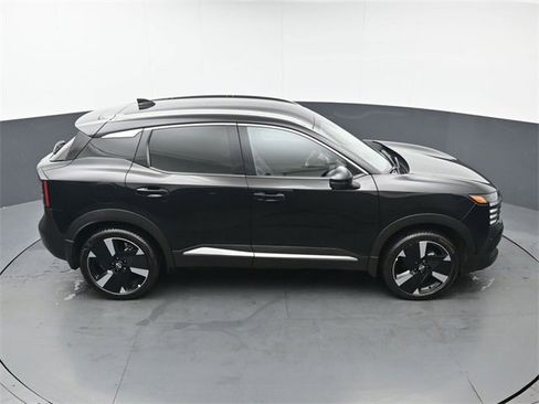 Used 2025 Nissan Kicks SR image 43