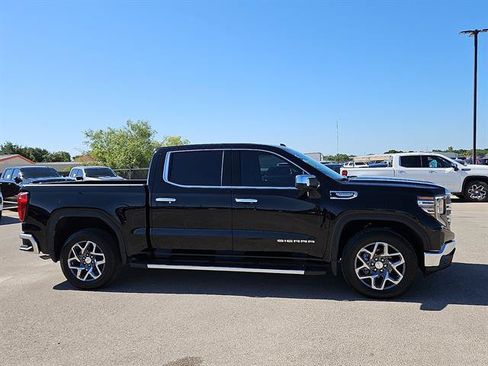 Used 2026 GMC Sierra 1500 SLT RWD image 6