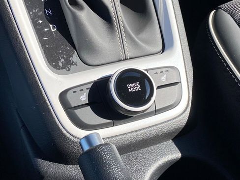 New 2026 Hyundai Venue SEL FWD image 19