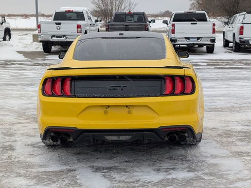 Used 2018 Ford Mustang GT w/ Equipment Group 301A image 5